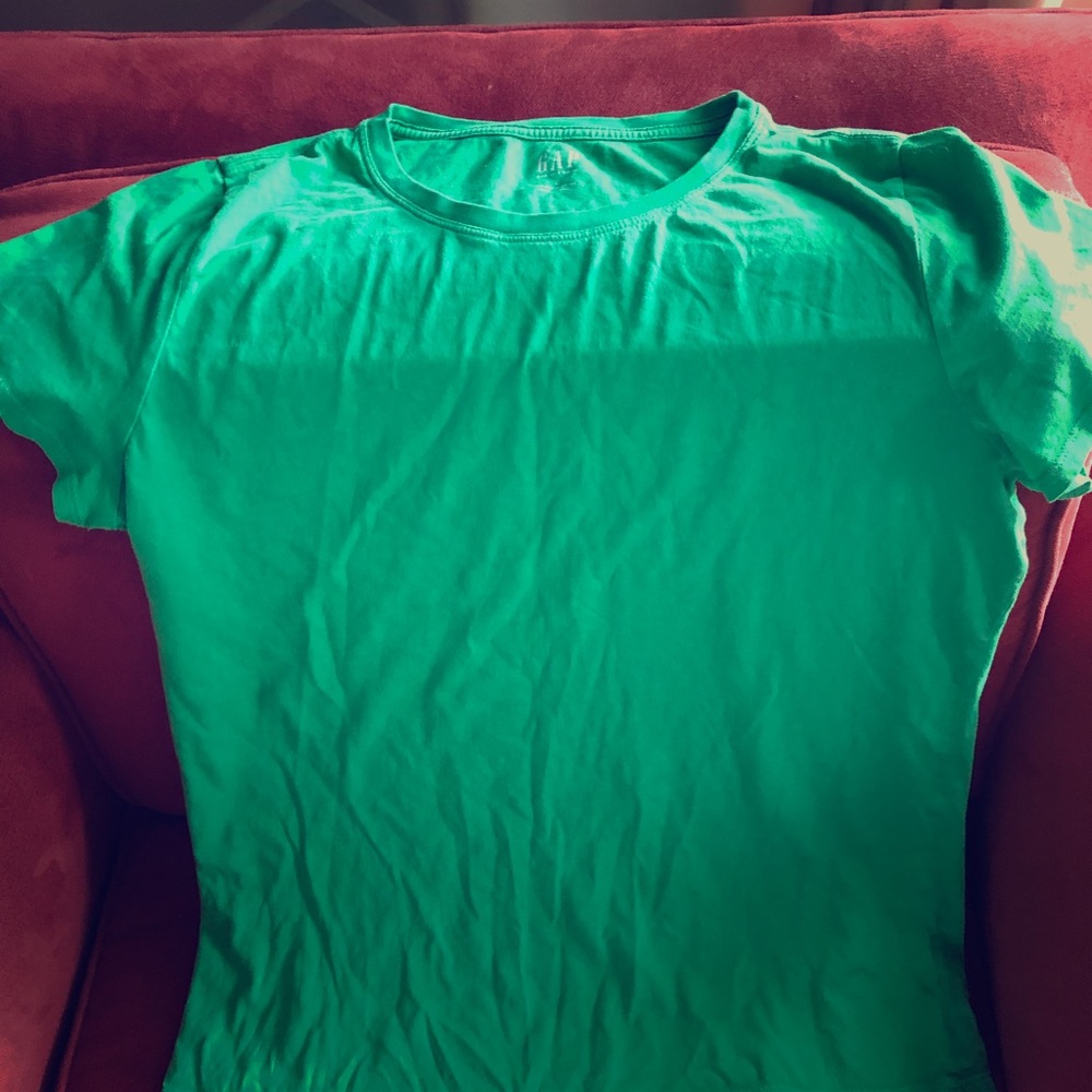 Gap t shirt